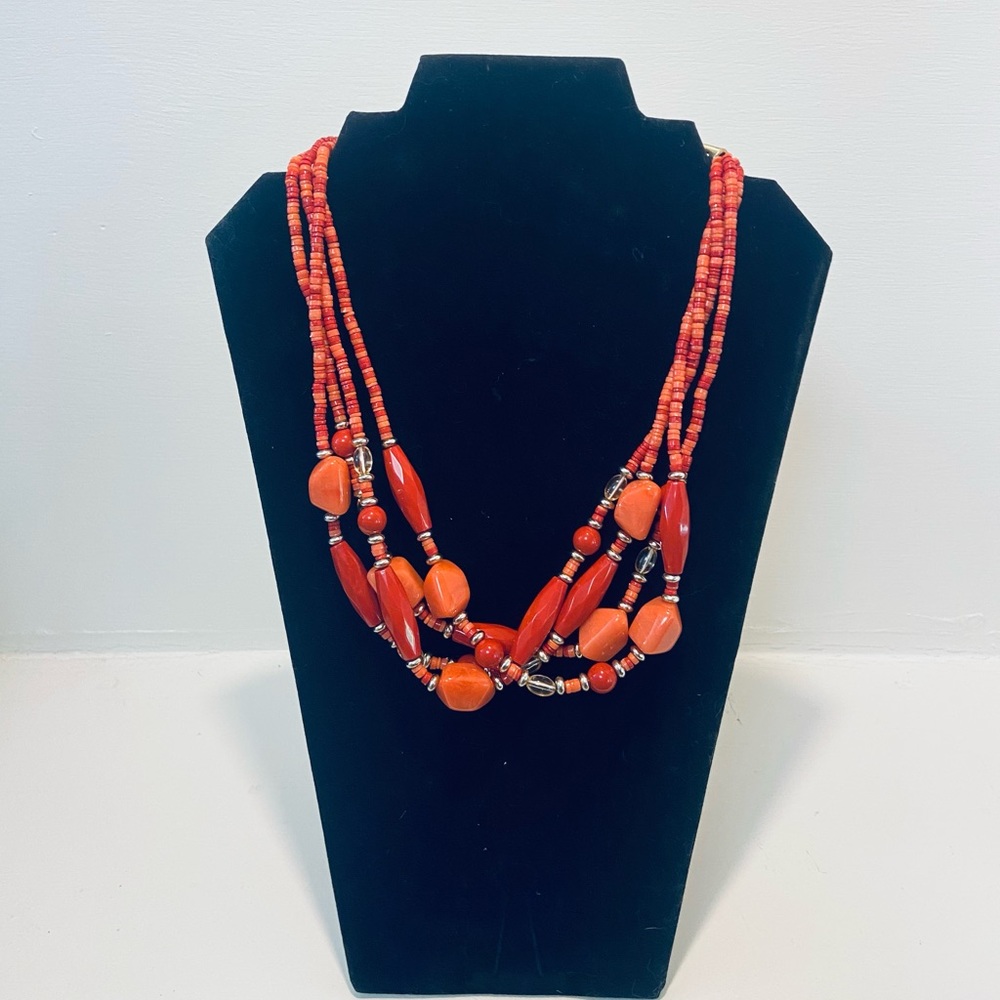 Multiple strand coral colors necklace